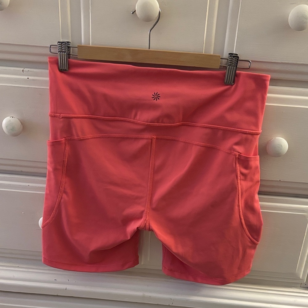 Athleta Transcend 7" Short in Coral Petal - Picture 2 of 5